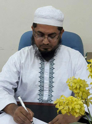 Dr. Rashed Mahmud
  - নিউরোসার্জারি বিশেষজ্ঞ